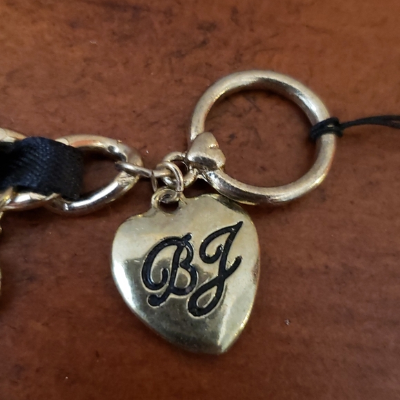 Betsey Johnson Bracelet - Picture 4 of 4